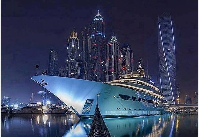 Milovaná a nenáviděná Dubaj